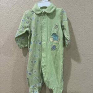 VINTAGE Carters one piece 6-9 month
